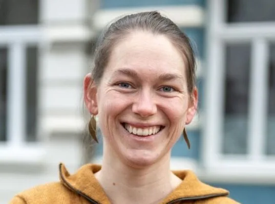 Porträt von Miriam Ruß.